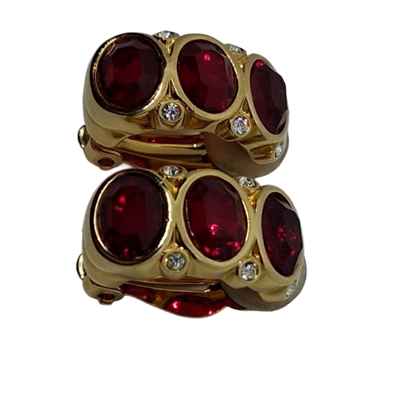 Elegant Swarovski 1990s Ruby Red & Gold Crystal Clip-On Earrings - Picture 4 of 7